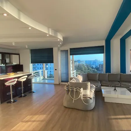 Apartment Apartment *